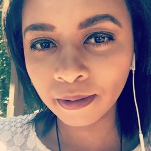 Meet your Posher, Antonia